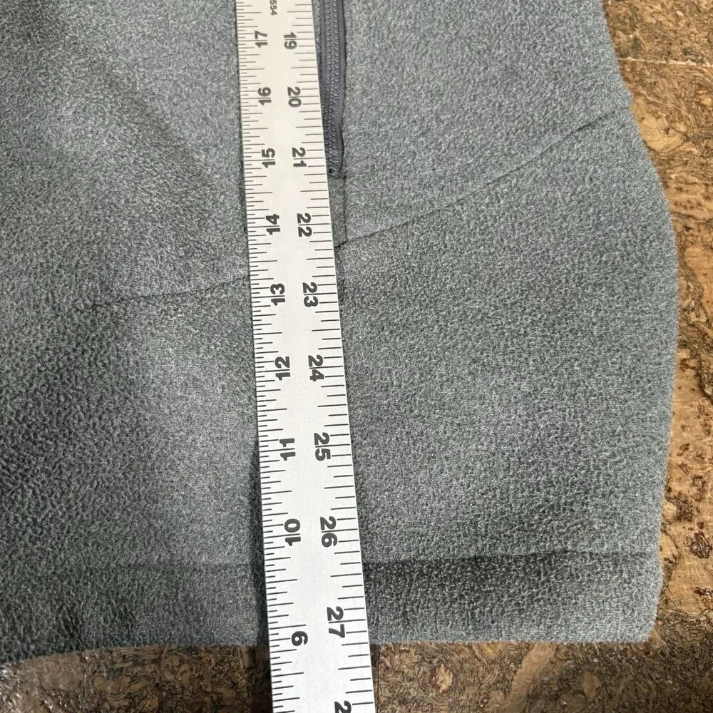 The North Face Mens XL Gray Full Zip Fleece Jacket Softshell Chest Pocket Travel